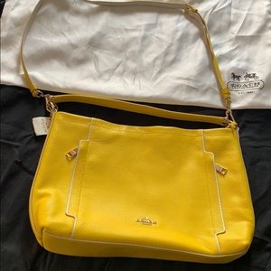 NWT Coach Hobo Beautiful!!